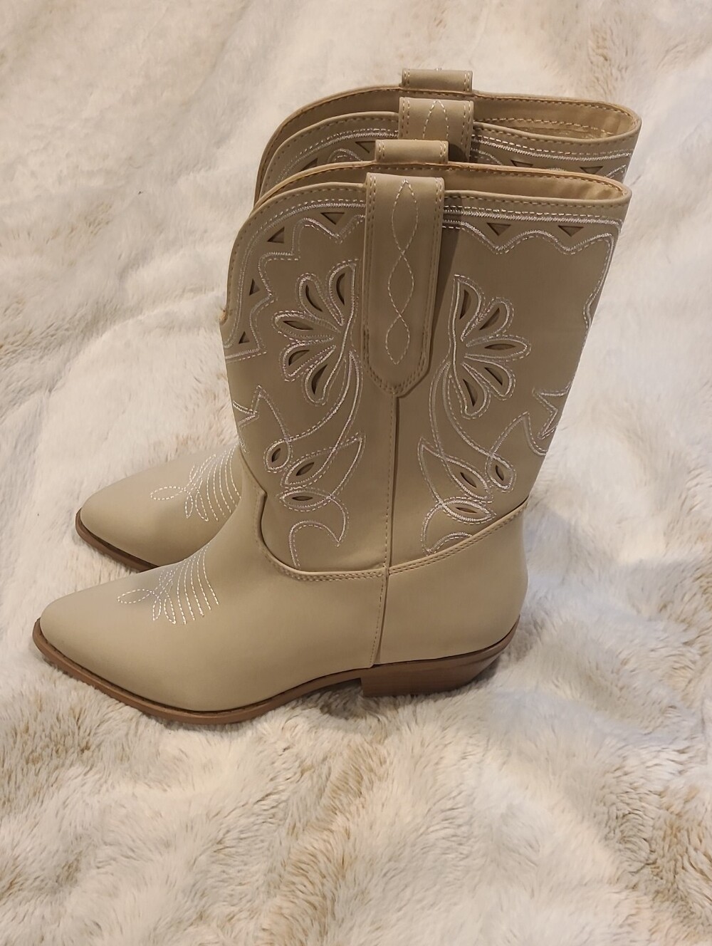 Soda Cream Western Stitch-Detail Mid-Calf Boots